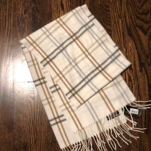 NWT Plaid scarf